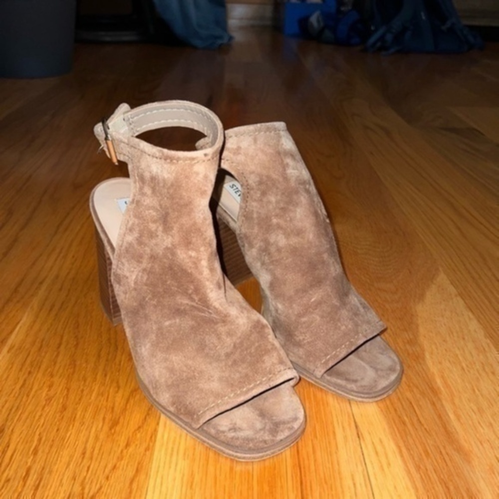 Steve Madden Tan Suede Open-Toe Block Heel Sandals